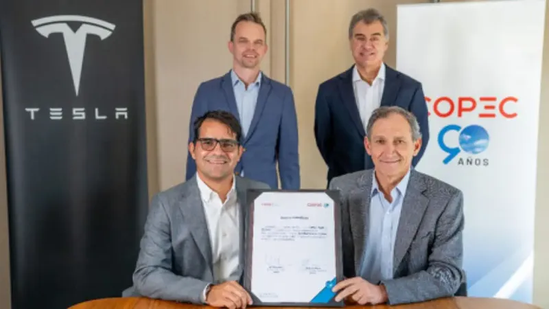 Copec Flux y Tesla concretan alianza para impulsar tecnologías BESS en Chile