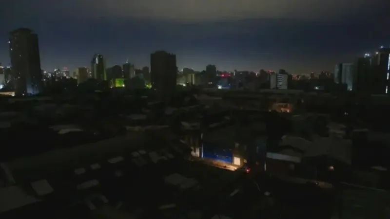 Cortes de luz programados afectarán a seis comunas de Santiago este lunes
