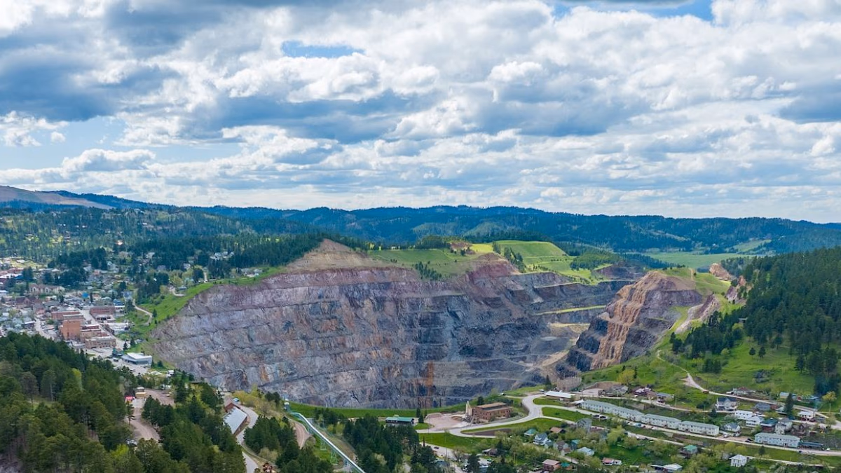 Dakota Gold descubre una mineralización similar a Homestake respaldada por Barrick Gold