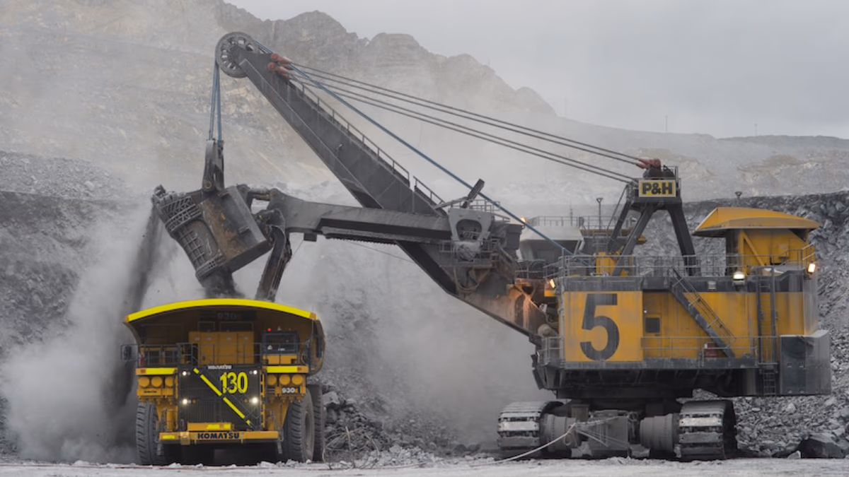 Decretan que mineros en Perú podrán exceder su capacidad diaria instalada en un 10%