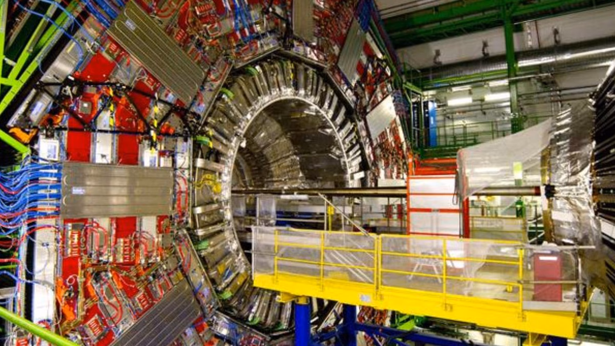 Descubren método para hacer aceleradores de muones más eficientes y económicos