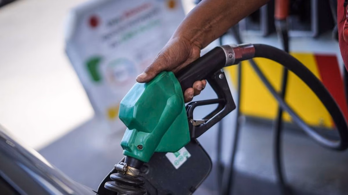Descuentos en combustible en junio: hasta $200 por litro y promociones especiales
