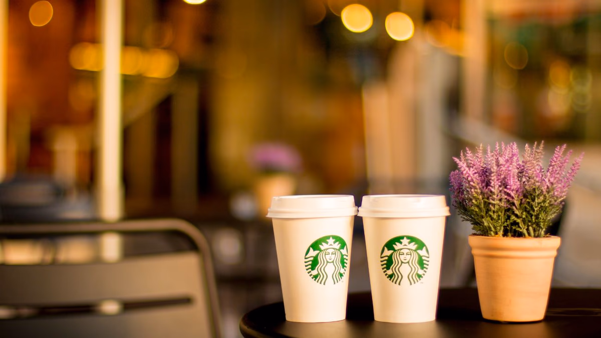 Descuentos Semanales en Starbucks: Aprovecha hasta un 30% con Tarjetas y Apps Seleccionadas este Invierno
