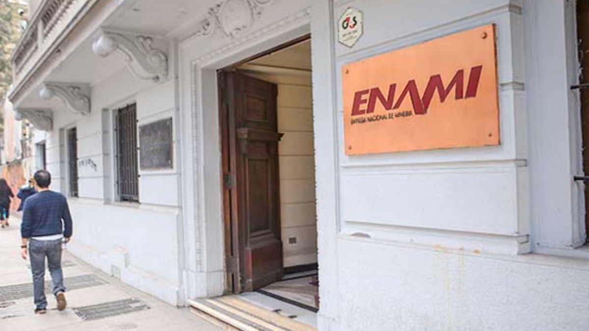Directorio de Enami decide iniciar proceso para el cierre temporal de fundición Paipote pese a críticas de trabajadores