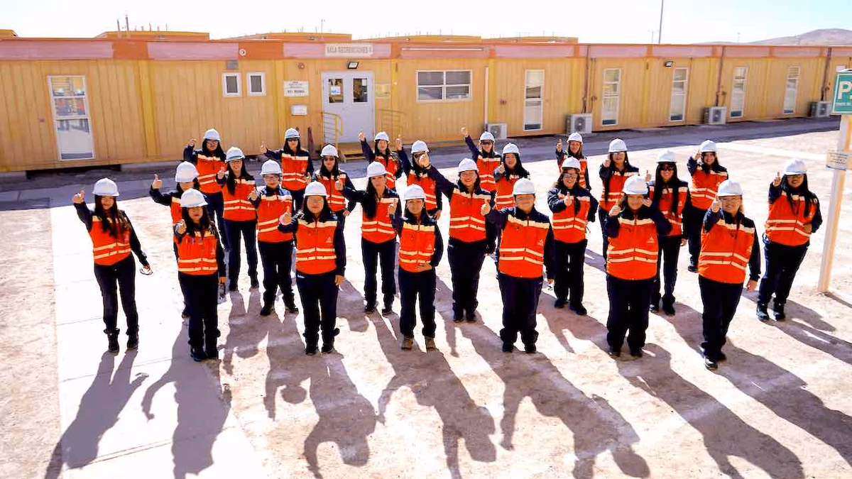 Dotación femenina alcanza el 15% en Minera Antucoya, la mayoría mujeres de la región de Antofagasta