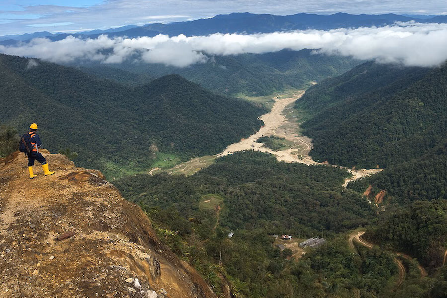 (Ecuador) Luminex extiende la zona del campamento a profundidad con intercepciones significativas en seis agujeros escalonados