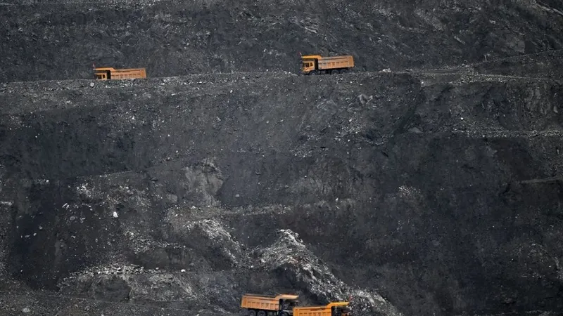EE.UU. Amplía Listado de Minerales Críticos a 60 e Incorpora Cobre, Plata y Uranio