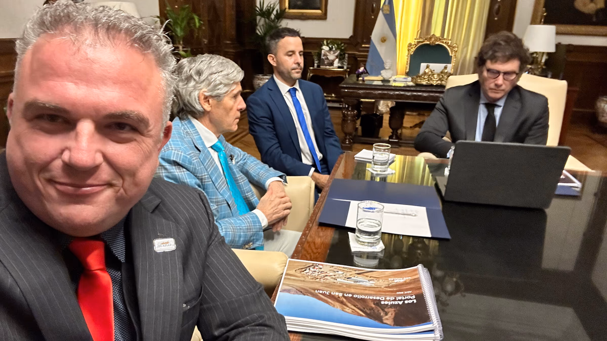 Ejecutivos de McEwen Copper y McEwen Mining se reúnen con Presidente Javier Milei para discutir proyecto minero