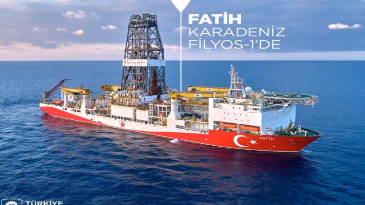 El buque de perforación de Turquía inicia operaciones en el Mar Negro