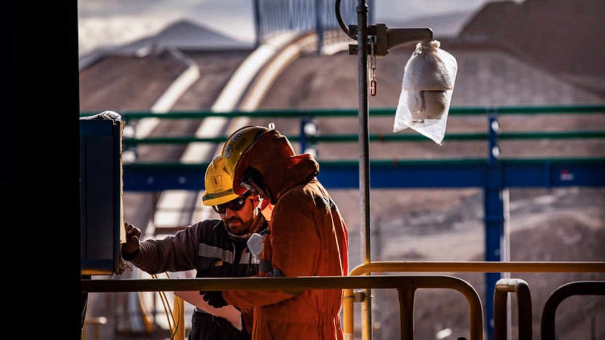 El Gigante del Cobre en Peligro: La Inminente Crisis de Insolvencia de Codelco