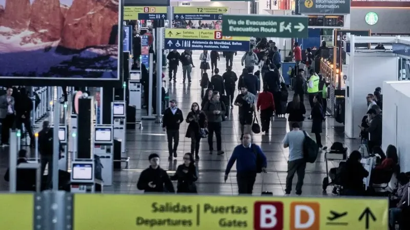 El giro del MOP en Santiago: relanzará licitación para redefinir la expansión del aeropuerto