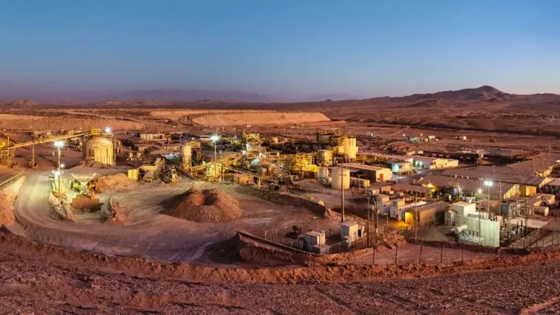 El Peñón mueve sus piezas en Antofagasta: Meridian busca extender Chiquilla Chica hasta 2033