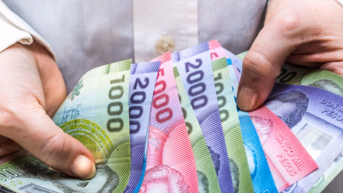 El sueldo mínimo en Chile aumenta a $500.000 y beneficios se incrementan