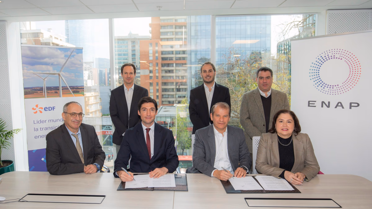 Enap y EDF firman acuerdo para el uso del complejo industrial Cabo Negro en Magallanes
