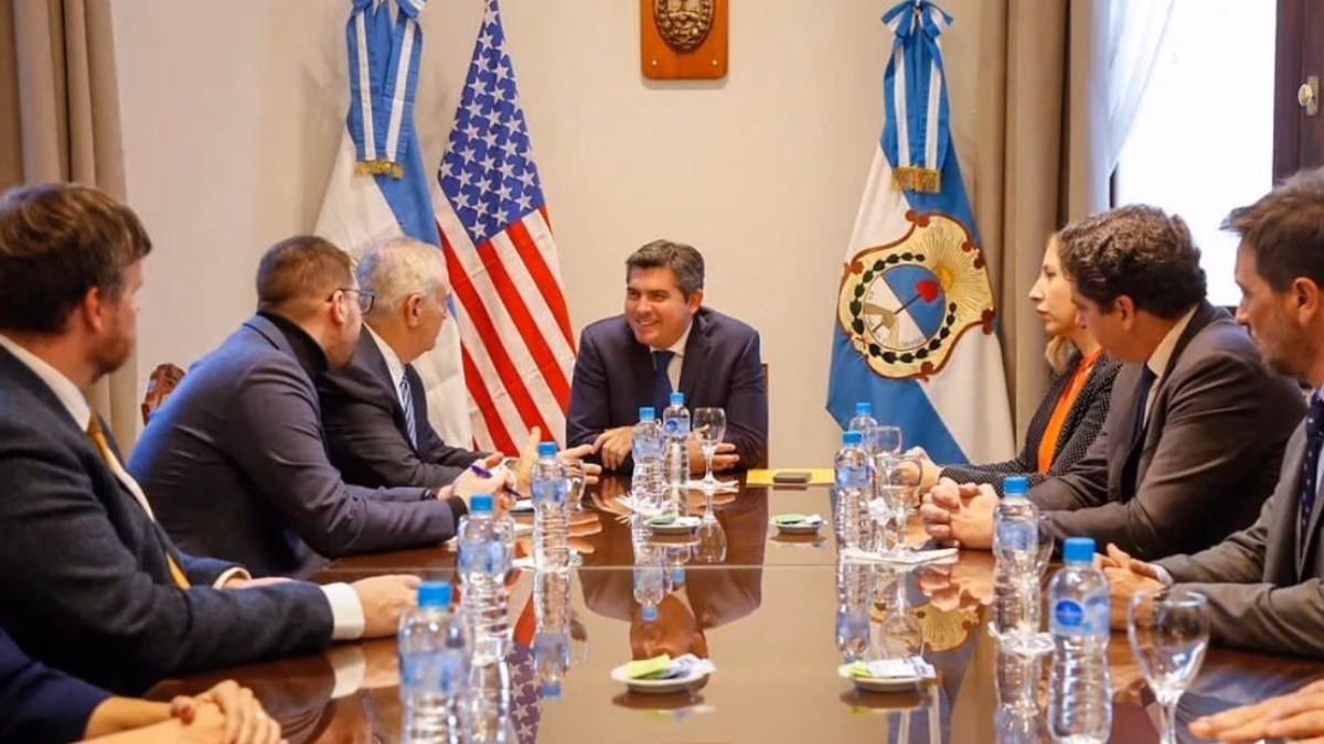 Encuentro en San Juan: Cooperación bilateral y fortalecimiento de lazos.