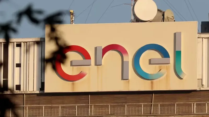 Enel anuncia US$63 mil millones en inversiones y destaca que “la estabilidad política necesaria ha regresado” en Chile