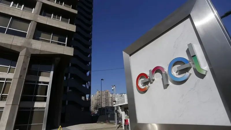 Enel concurre en tribunales y presenta querella criminal contra perito clave en litigio con Minera Arbiodo