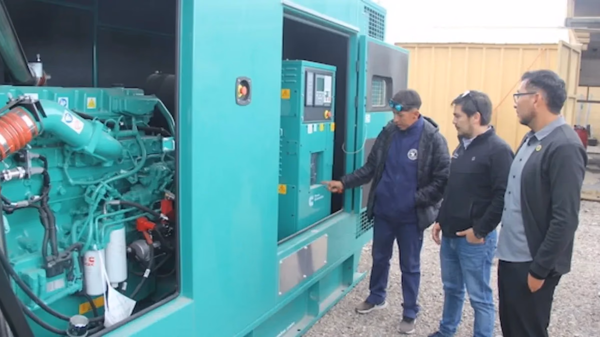 Energía en Ollagüe: generador de 450 KVA permitirá abastecer al 85% del pueblo en zonas críticas
