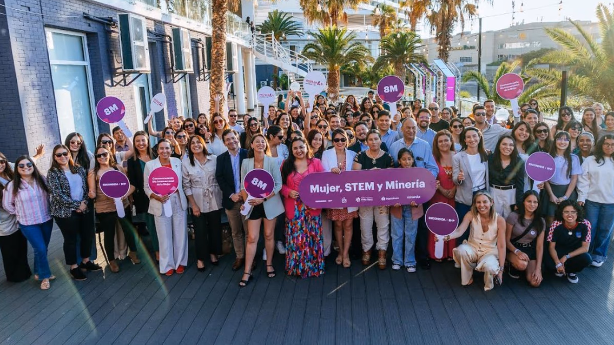 Escondida lanza programa “Mujer, STEM y Minería” para igualdad de género