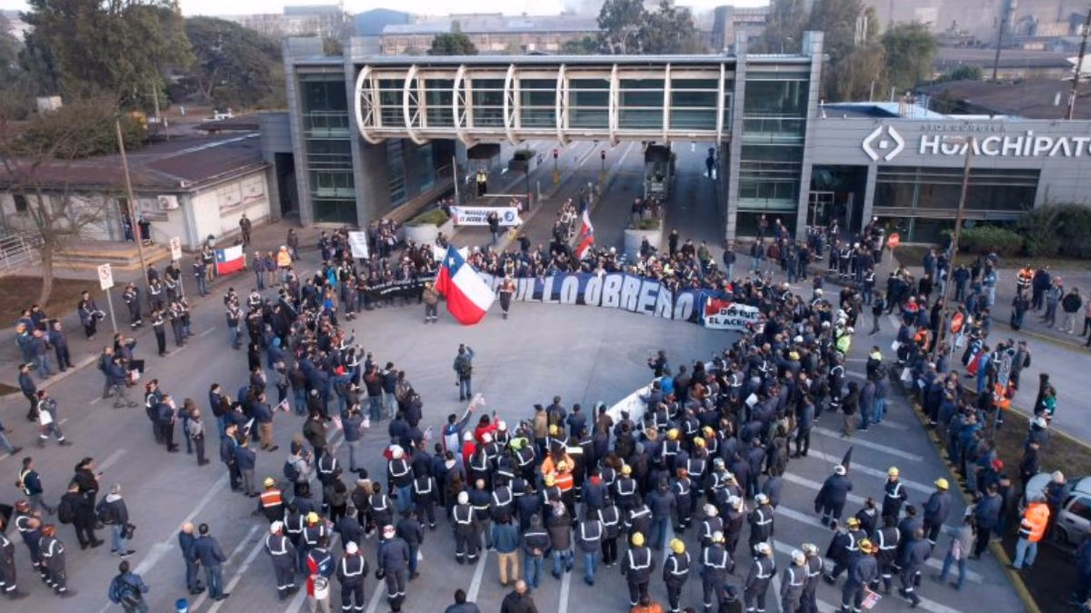 “Esperamos no perder los 20 mil puestos de trabajo”: trabajadores de Huachipato y decisión clave de Comisión Antidistorsiones