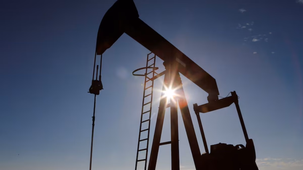 Estabilidad en los precios del petróleo tras ataques israelíes en Irán