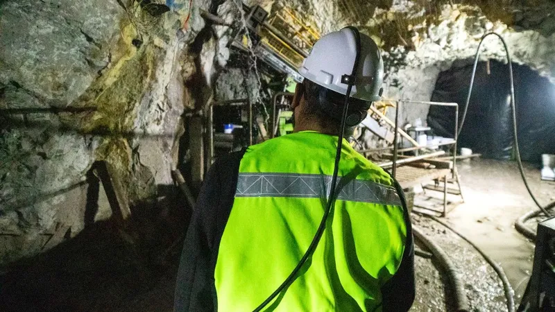 ¿Estudiarás Ingeniería Civil en Minas?: Revisa el puntaje de corte en universidades chilenas