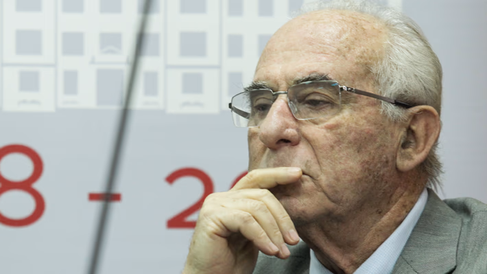 Ex ministro de Minería de Allende rechaza iniciativa en la CC que busca nacionalizar industria: «Es como mirar el siglo XIX»