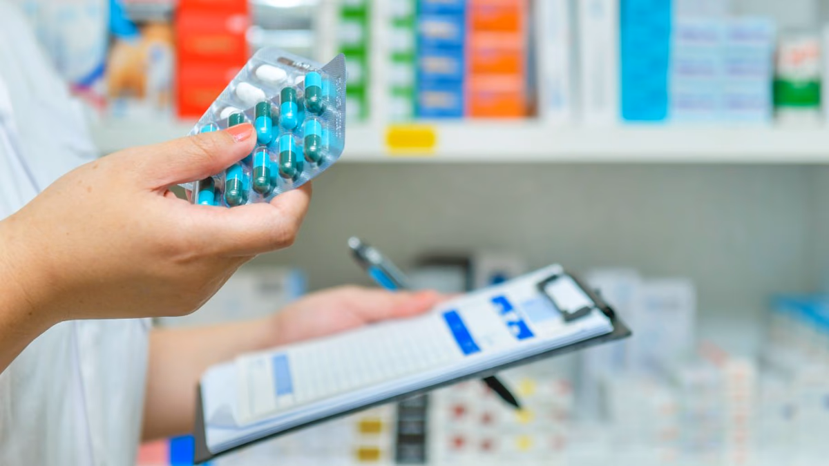 Farmacias Cruz Verde busca trabajadores: Conoce cuáles son las ofertas laborales disponibles y cómo postular