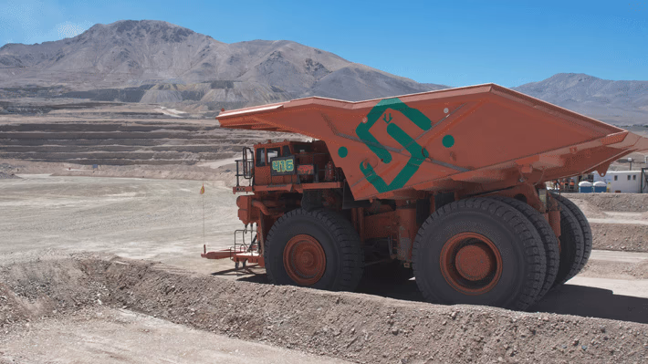 Firma bielorrusa denuncia a Codelco ante la CMF por no informar al regulador el término anticipado de contrato