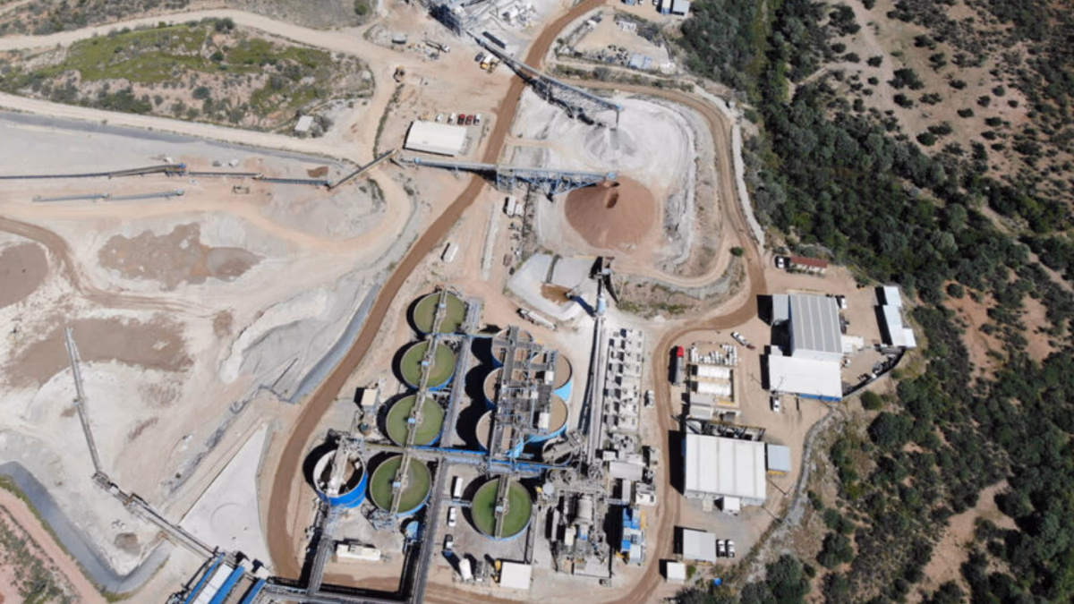 First Majestic Silver anuncia su segundo descubrimiento de oro y plata en un año en Santa Elena y expande la mineralización de alta ley en Navidad