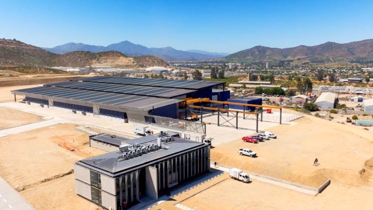 FLSmidth inaugura planta sustentable en Casablanca, Chile, con inversión millonaria.