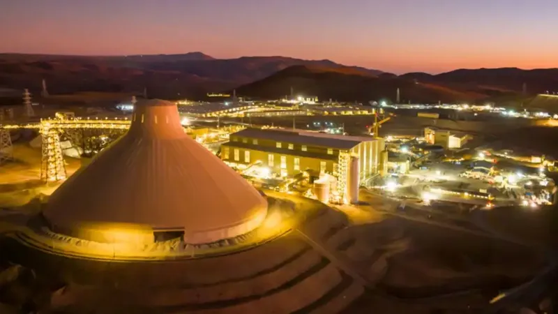 Fusión minera Anglo American-Teck busca sinergias en Chile con Glencore como protagonista