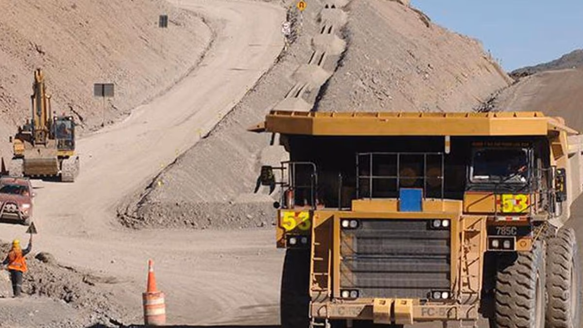 Gobierno de Perú espera autorizar proyectos mineros por al menos US$ 3.000 millones en el primer trimestre