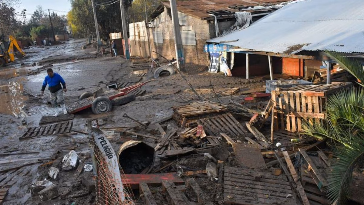 Gobierno decreta estado de catástrofe desde O’Higgins al Biobío por sistema frontal: personas aisladas y evacuadas suman 64 mil