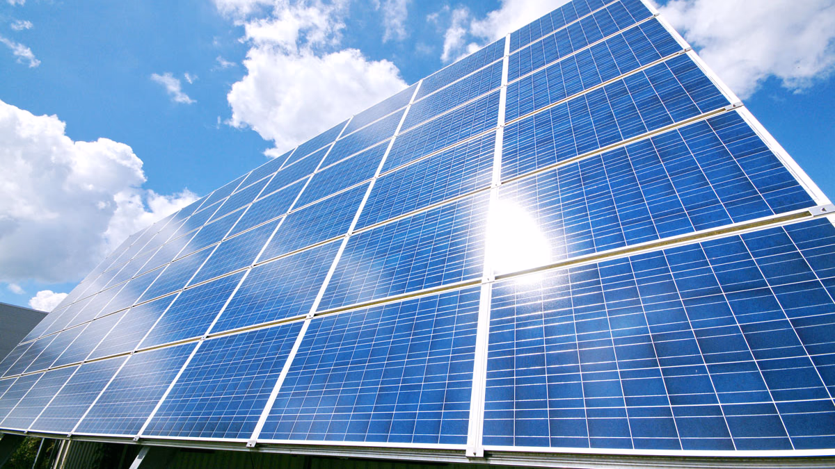Gobierno está elaborando proyecto que busca exportar electricidad solar a través de un cable submarino a Asia