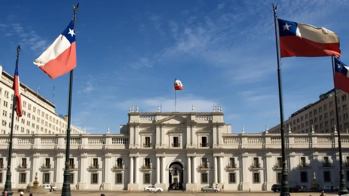Gobierno evalúa flexibilizar recorte presupuestario tras presión de ministerios clave en Chile