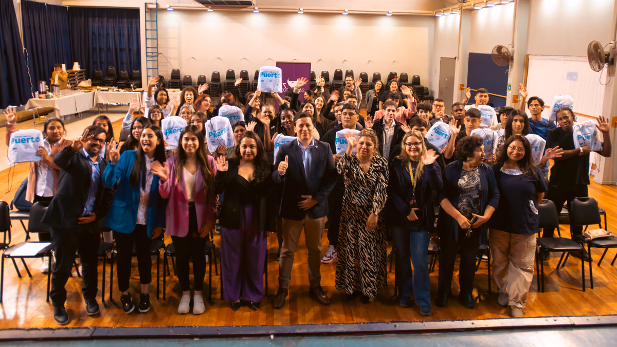 Gracias a programa Crece con tu Puerto de ATI, estudiantes se capacitarán en tareas logísticas