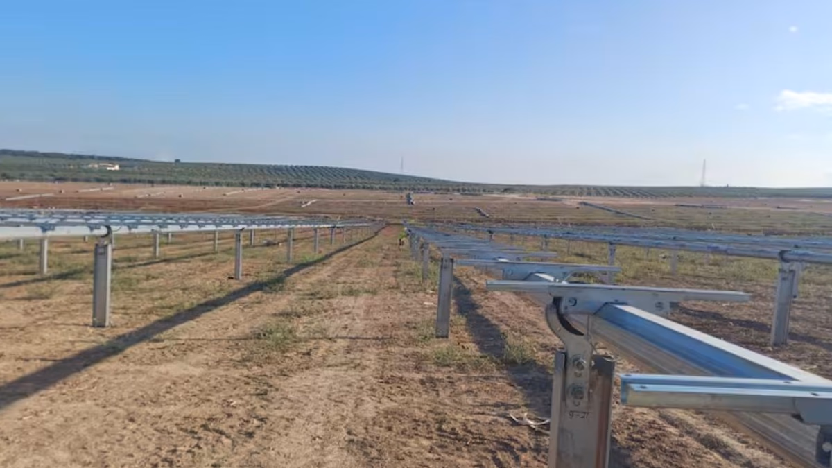 GRS construye plantas fotovoltaicas en Archidona para BRUC, impulsando las energías renovables.