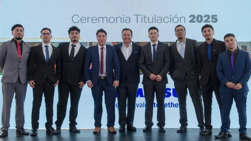 Grupo Komatsu Cummins gradúa a 72 técnicos para la minería 4.0