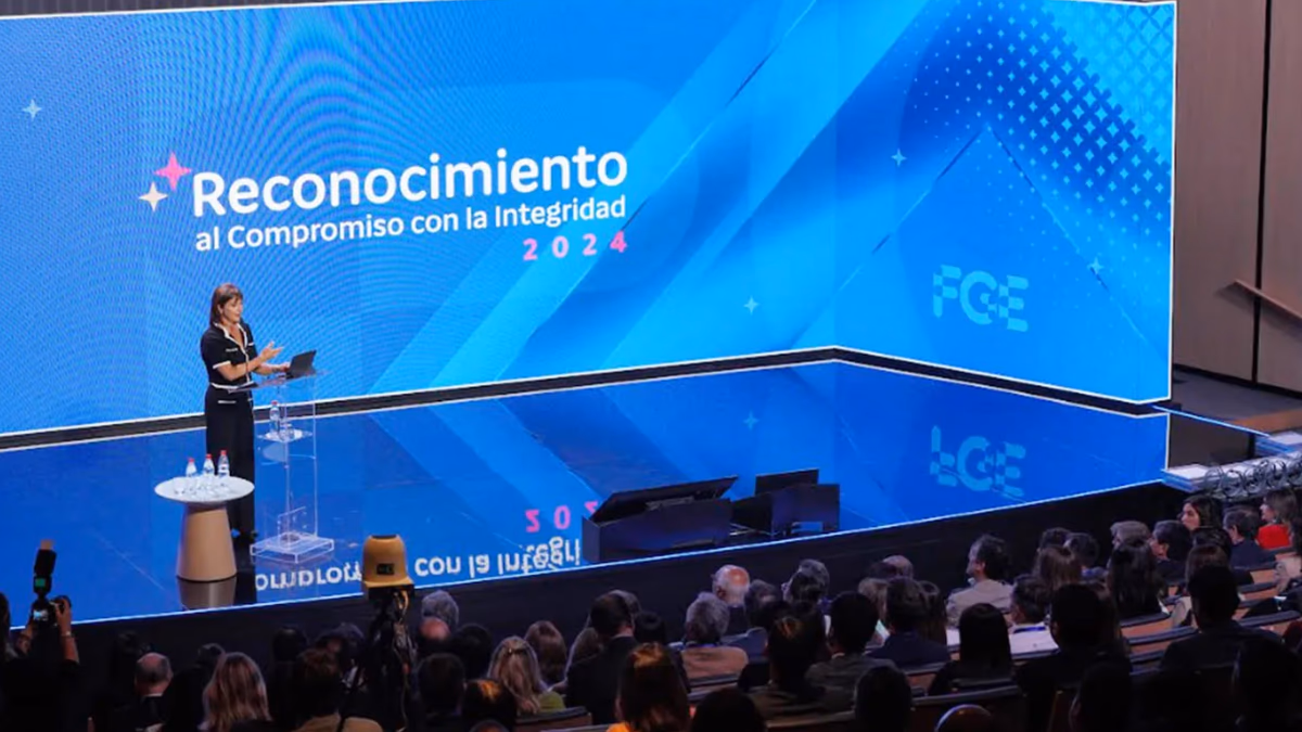 Grupo Minero Carola-Coemin: Excelencia ética y compromiso con la integridad.