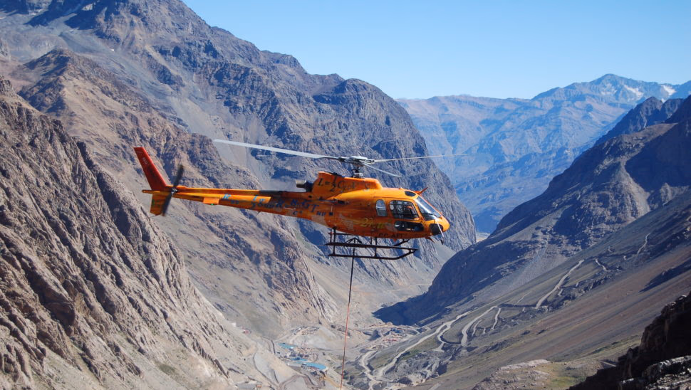 Guardianes de la Montaña de Ecocopter prestó apoyo a Proyecto Nilus que crea glaciares artificiales en la Cordillera