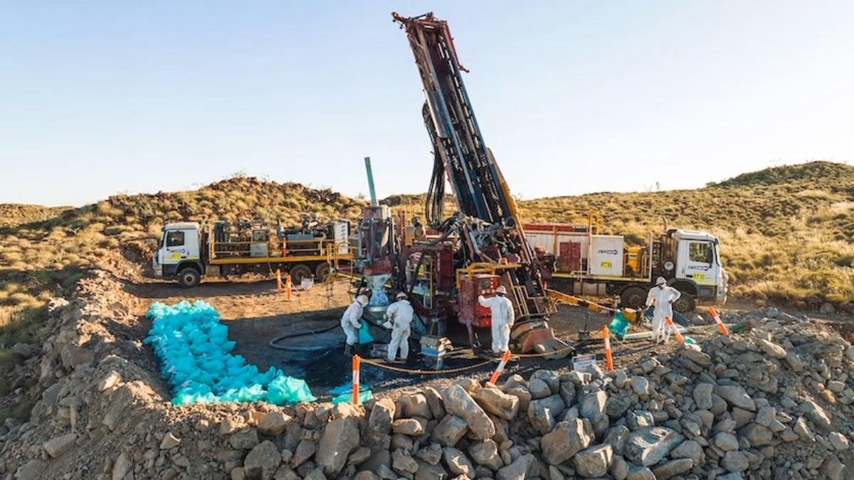Hancock y SQM Presentan Oferta Conjunta de $1.1 mil millones por Azure Minerals