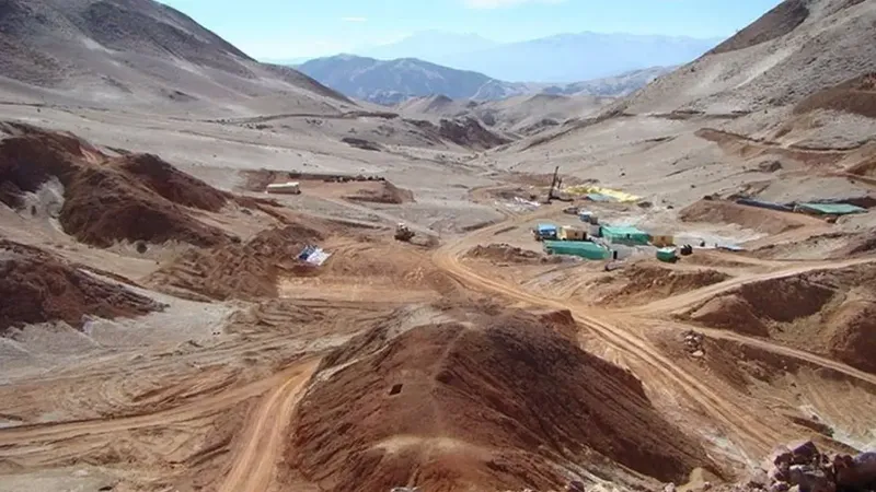 Hannan Metals amplía el potencial aurífero en Perú con descubrimiento en Honda Creek
