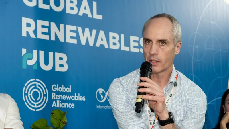 Hitachi Energy lidera en COP30 con hoja de ruta para redes sostenibles
