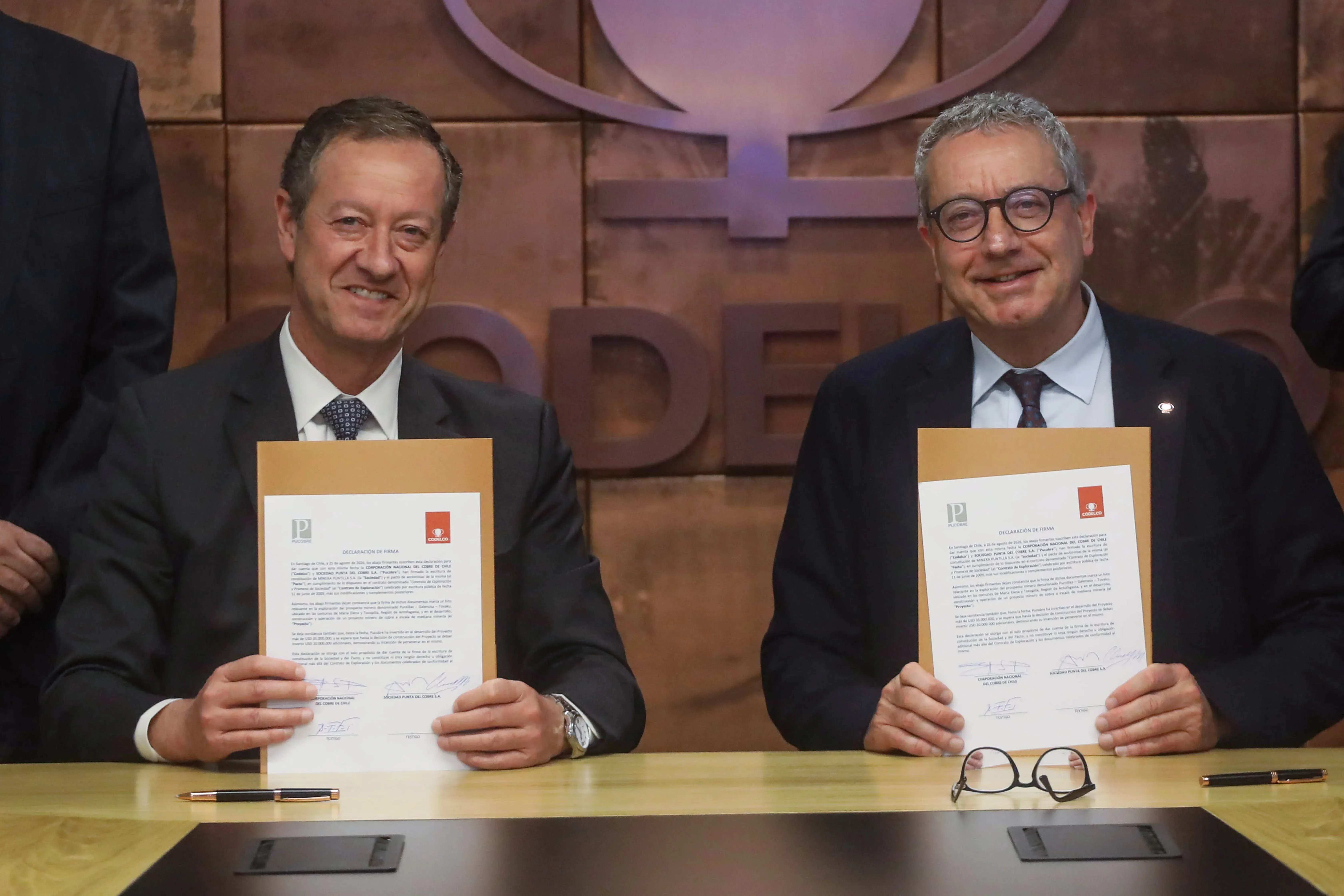Cristián Arnolds, vicepresidente de Pucobre, y Bernardo Fontaine, presidente del directorio de Codelco