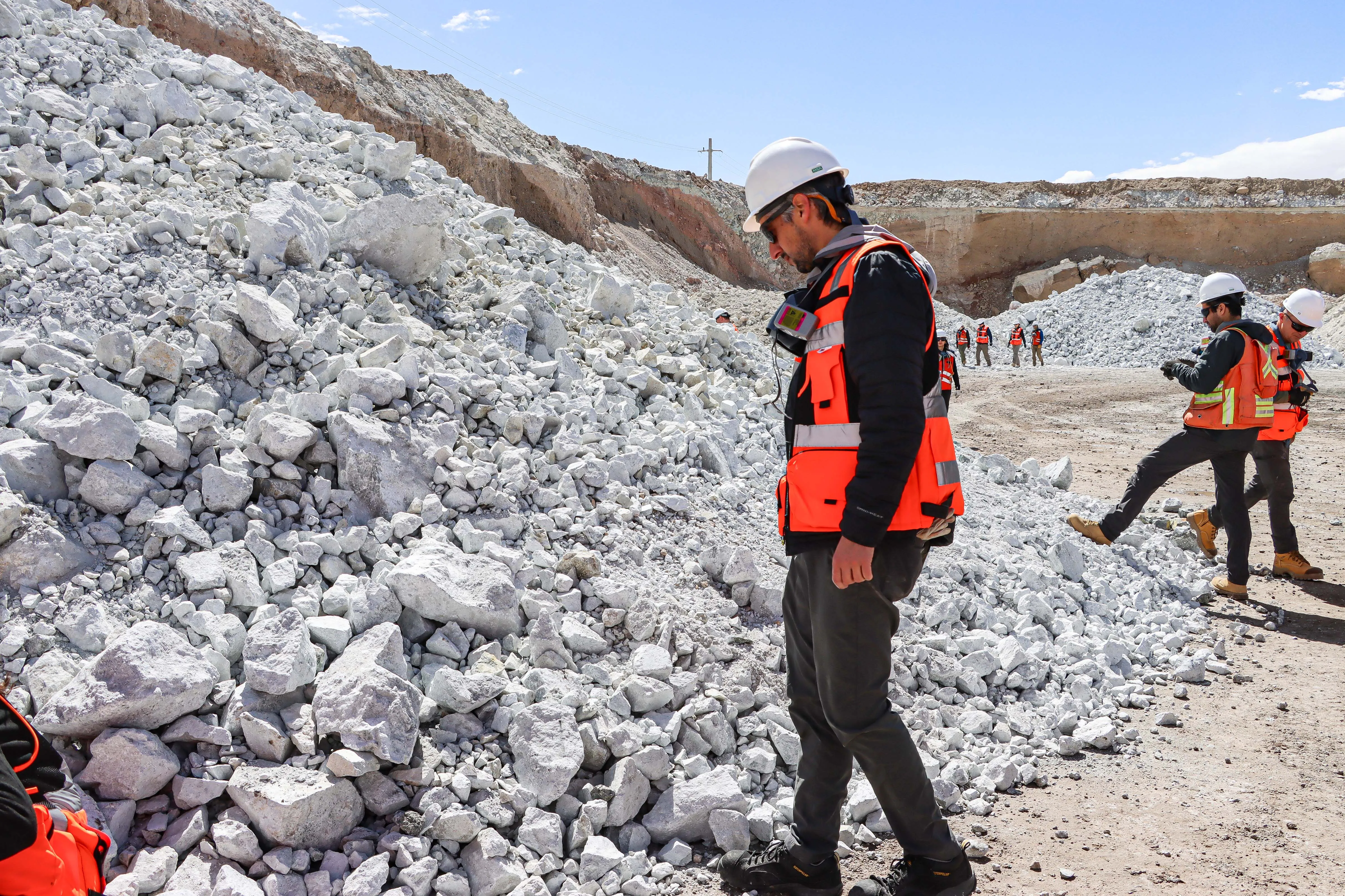 DMH Visita Geólogos BHP 02