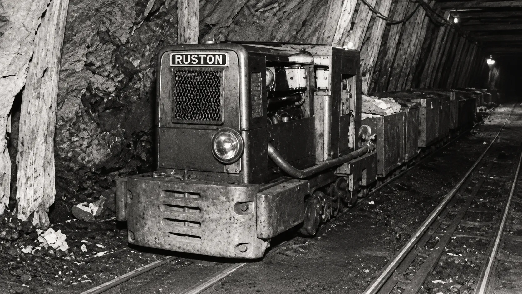 Locomotora Ruston en la mina