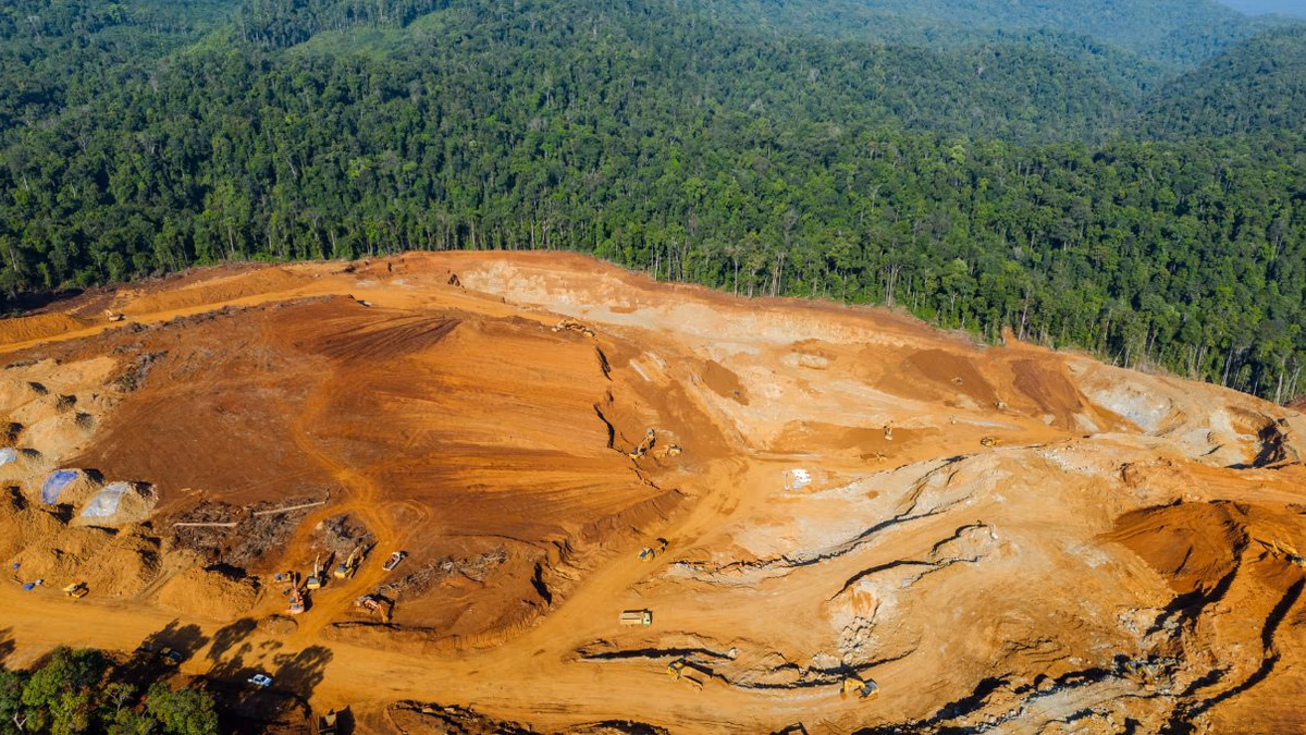 Indonesia reduce suministros de níquel: impacto en mercado y Estados Unidos