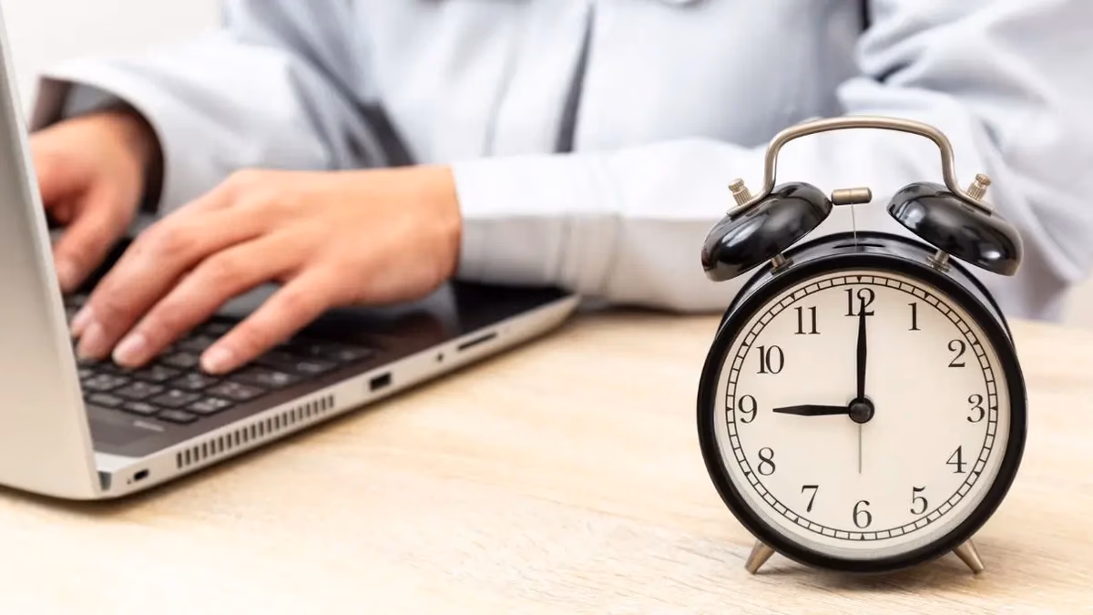 Jornada laboral bajará a 42 horas desde el 26 de abril de 2026 en Chile