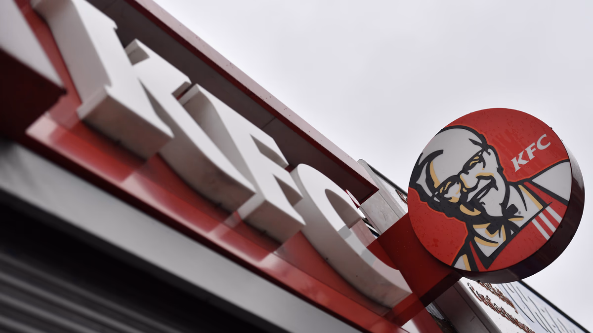 KFC ofrece más de 100 trabajos sin experiencia por el verano en todo Chile